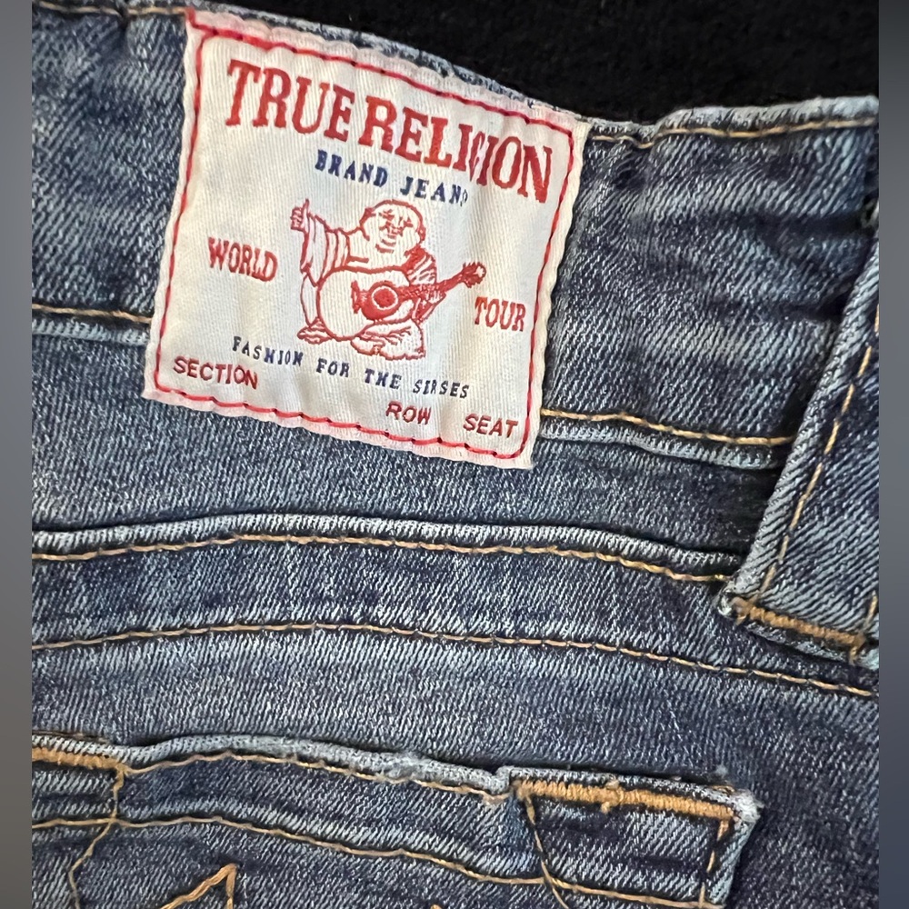 True Religion Blue Denim Kids RILEY SHORT
Mid Rise Bermuda Shorts - Picture 5 of 8